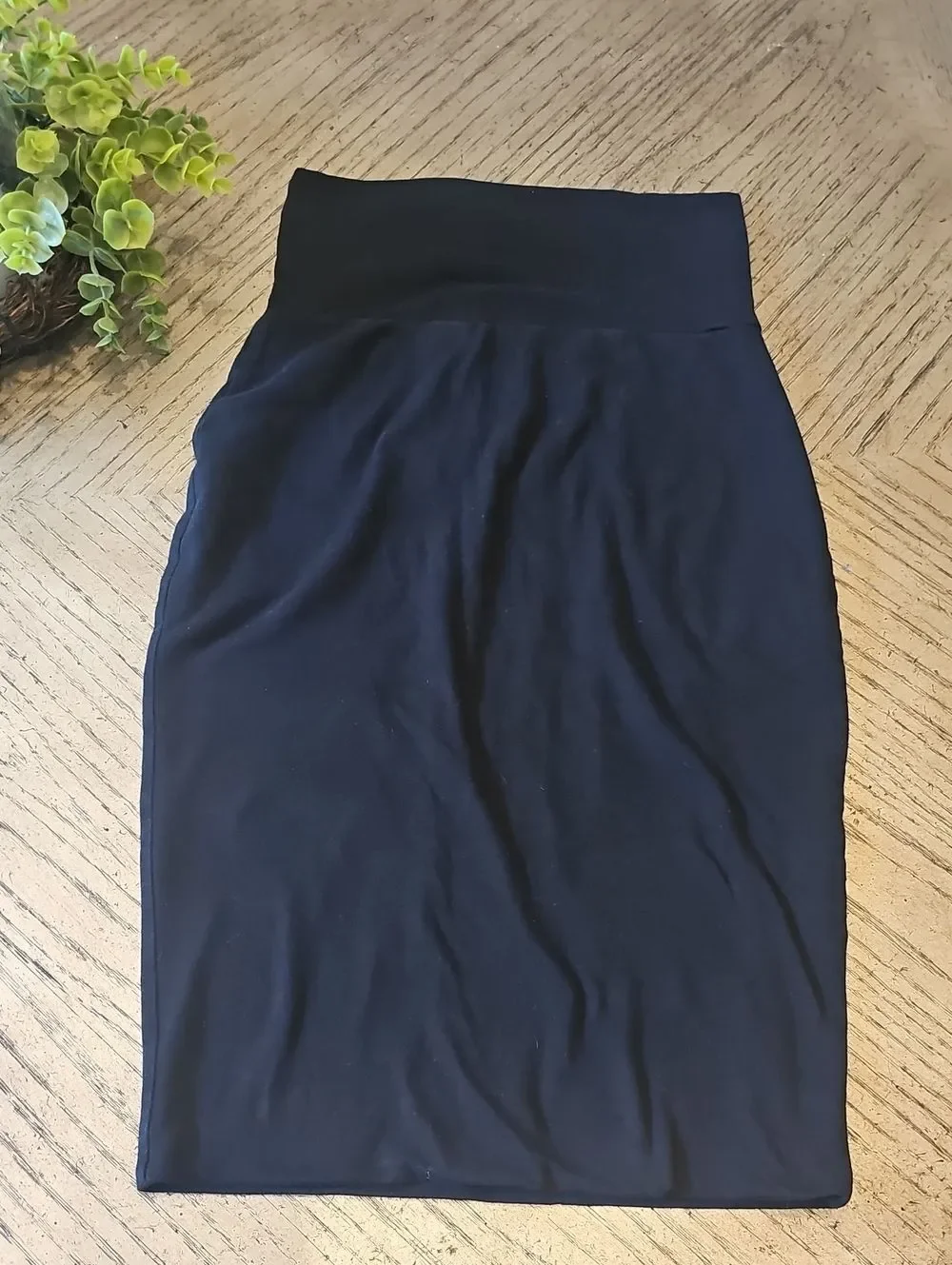 Classic Black High-Waist Pencil Skirt Size S